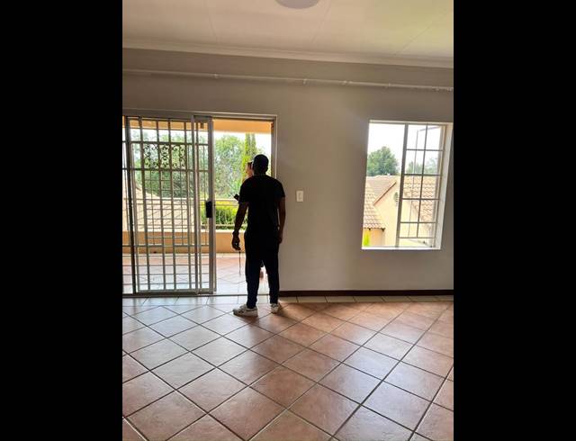 2 BEDROOM PROPERTY TO RENT IN MORELETAPARK